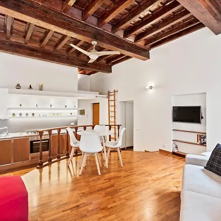 Wonderful Flat In The Historic Centre Of *