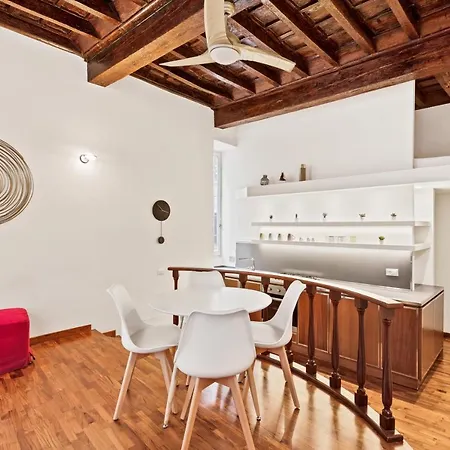 Wonderful Flat In The Historic Centre Of *